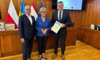 Uroczyste wręczenie umowy do projektu „Kierunek – Zawód”