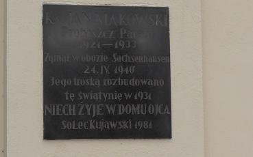 Płyta pamiątkowa - Kościół pw. Św. Stanisława Biskupa i Męczennika