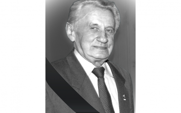 Czarno-białe zdjęcie z kirem