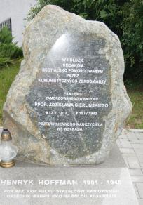 Obelisk upamiętniający solecczan - ofiary Zbrodni Katyńskiej